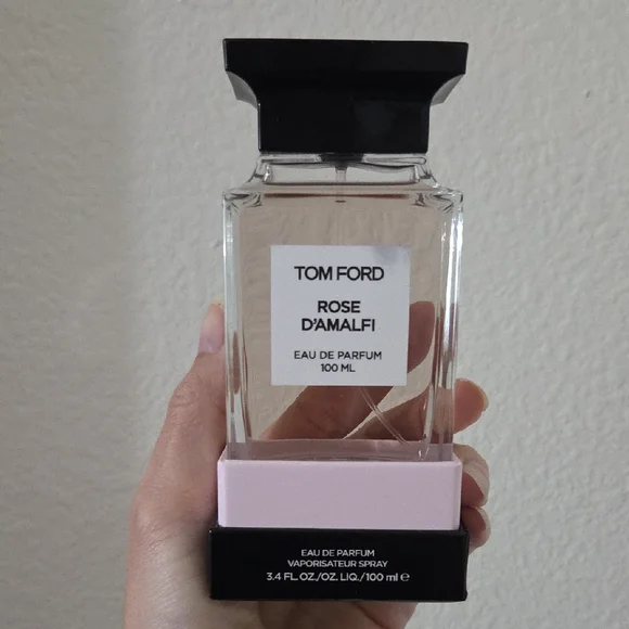 Tom Ford Rose D'Amalfi Perfume with Heart Box - Picture 5 of 6